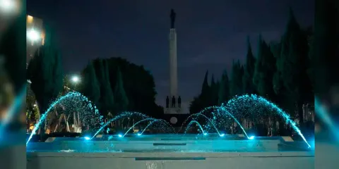 Inaugura Pepe Chedraui mantenimiento de la fuente Hermanos Serdán