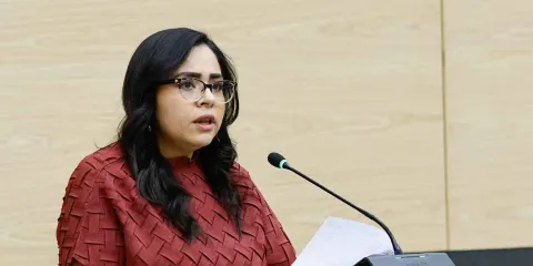 Jugocopo descarta interés político en pausa para concesionar parabuses en Puebla