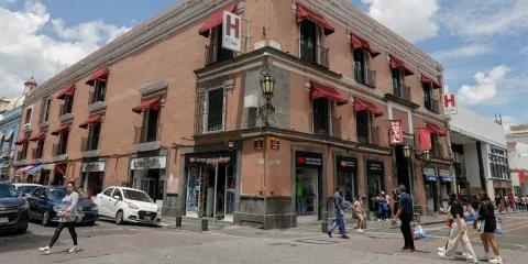Ocupación hotelera en Puebla arranca 2026 con bajo crecimiento y cierre de establecimientos