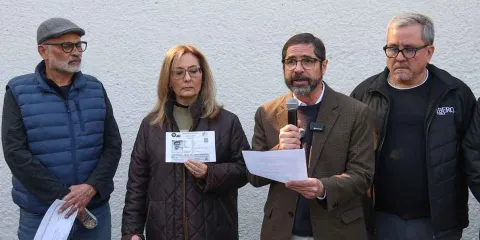 Rector de la Ibero Puebla encabeza movilización por desaparición de docente Leonardo Escobar