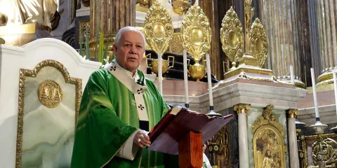Arzobispo de Puebla condena ataque vandálico en la Catedral y reconoce acción de autoridades