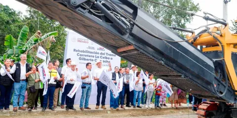 Arrancó rehabilitación de carreteras y calles en la Sierra Norte 