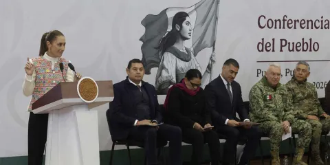 Sheinbaum anunció millonaria inversión a Puebla en caminos, carreteras, Bachetón, escuelas, viviendas y agua potable