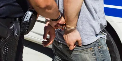 Policía Municipal detiene a hombre armado tras persecución en Tehuacán