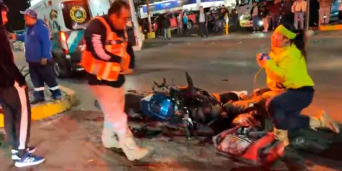 Hombre fallece y mujer hospitalizada tras choque en Tecamachalco