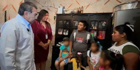 Atención permanente a familia de menores intoxicados de Huauchinango