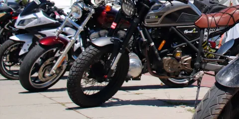 Aumenta parque de motocicletas en Atlixco; autoridades detectan miles de conductores menores de edad
