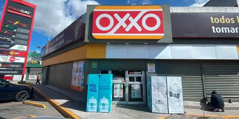 Oxxo cierra sucursales en Puebla tras actos vandálicos y disturbios