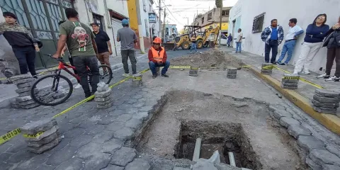Descubren estructura prehispánica en obra vial de Atlixco