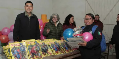 DIF San Pedro Cholula reconoce labor de trabajadores municipales