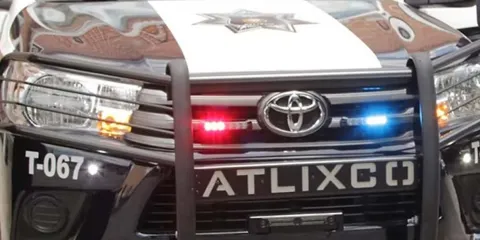 Localiza policía municipal vehículo con reporte de robo en Atlixco