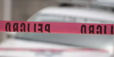Motociclista no logra frenar y se estampa contra camioneta en la Izúcar–Chiautla