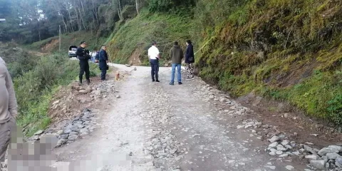 Motociclista pierde la vida tras derrapar en tramo peligroso de Pahuatlán