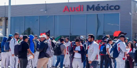Paro técnico en Audi Puebla por retrasos de insumos en Puerto de Veracruz