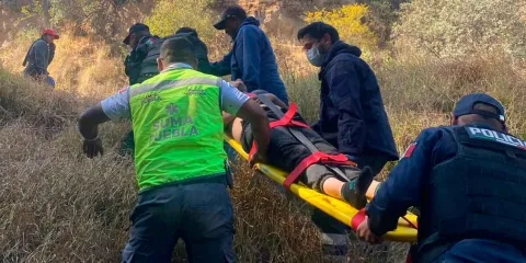 Alcoholizada, mujer se aventó a una barranca en El Verde; desde Puebla llegaron a rescatarla 