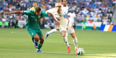 Bolivia vence a Surinam y jugadores elogian el Estadio Monterrey
