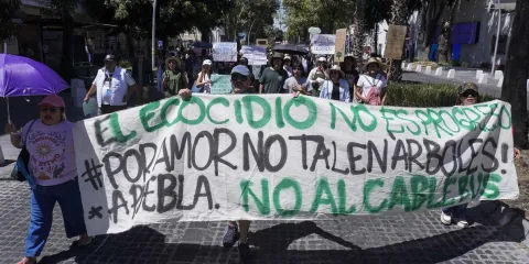 Cablebús en Puebla seguirá su curso aunque ambientalistas se opongan