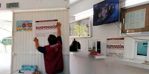 Profeco suspende a dos colegios privados en Puebla por irregularidades en cobros y contratos
