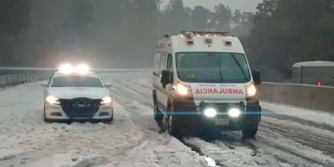 Granizada alentó el tránsito en la autopista México-Puebla
