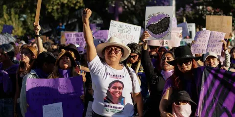 Siguen las deudas con las poblanas