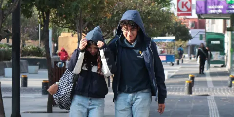 Vientos intensos ponen en alerta a escuelas y ciudadanía en Puebla