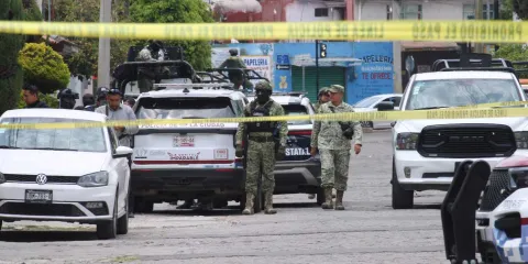 Hombres encapuchados rafagueron negocio en el mercado Morenos; hubo tres heridos
