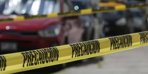 Operativo en Atlixco tras choque; aseguran camión con reporte de robo