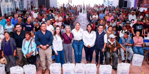 Lupita Cuautle inicia entrega de apoyos alimentarios en San Andrés Cholula