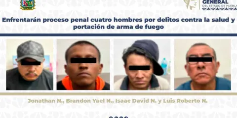 Vinculan a proceso a cuatro hombres por narcomenudeo y armas en Puebla