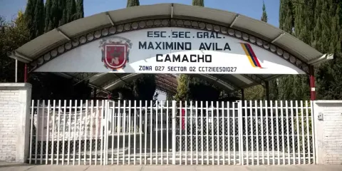 Operativo mochila en Texmelucan tras amenaza de tiroteo en secundaria