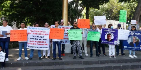 Hombres exigen que la Ley Vicaria se aplique parejo a mujeres y hombres