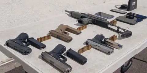 Más años de cárcel a quien facilite el ingreso de ARMAS a penales de Puebla