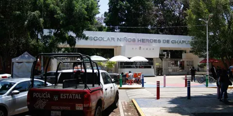 Alerta en escuelas de Puebla por amenaza de tiroteo ligada a reto viral