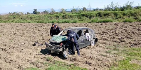 Otra volcadura en carretera a Serdán; el conductor salvó la vida