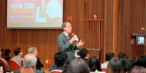 Presenta Pepe Chedraui programa histórico #CallesAl100