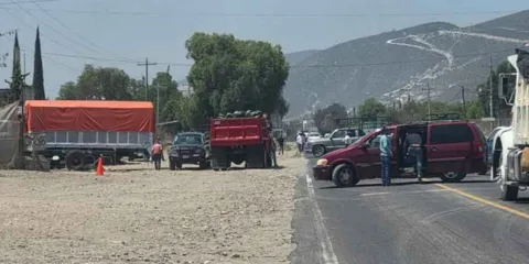 Bloqueo en carretera Tehuacán–Orizaba cumple 36 horas y crece la tensión