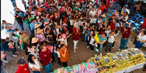 Tlazopilli acerca sonrisas a la infancia de San Pedro Cholula