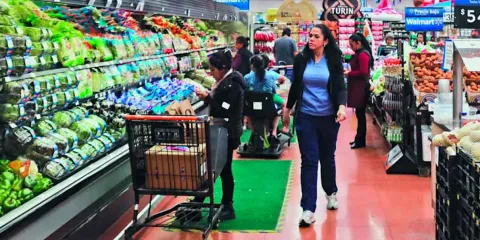 Sufren tiendas de Autoservicio y Departamentales en primer trimestre del año