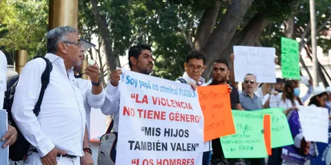 Padres acusan desigualdad en custodias en Puebla; mayoría favorece a madres