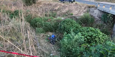 Mujer muere tras caer a canal de aguas negras en Tecamachalco
