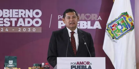 Armenta aclara uso de helicóptero en Puebla: “fue por agenda oficial, no por Morena”