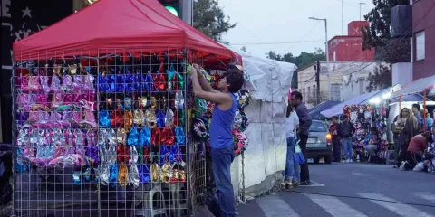Creció la informalidad en México; las prestaciones a pique 