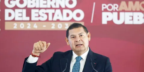 Armenta abre la puerta a funcionarios de Puebla para competir en 2027