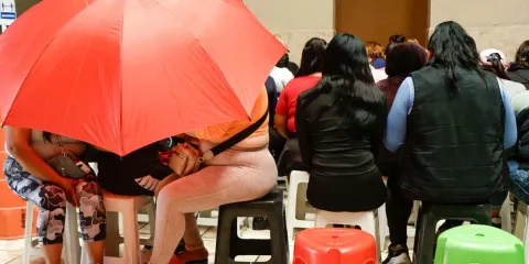 Chicas de la 14 rechazan cobro de piso y niegan vínculos con Fuerza 2000