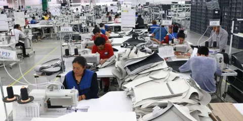 Nearshoring impulsa a fabricantes mexicanos frente a empresas extranjeras