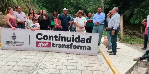 Más beneficios a comunidades de Huauchinango con camino y calle pavimentados