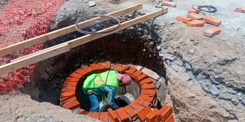 Agua de Puebla avanza 94% en rehabilitación de drenaje en colonia SNTE