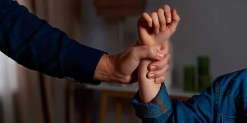 Siete casos de violencia de género en la capital cometidos por familiares 
