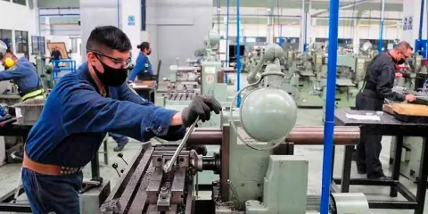 Empleo manufacturero en México registra su peor inicio de año en 17 años