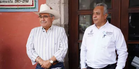 Más equipo y uniformes a personal de Esapah, en Huauchinango